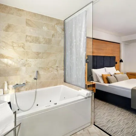 Hotell Galeria Thermal
