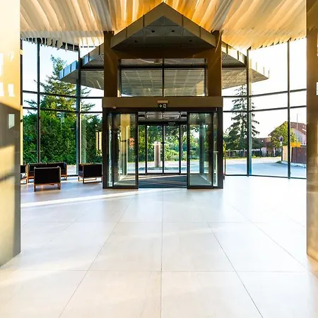 מלון Galeria Thermal 4*